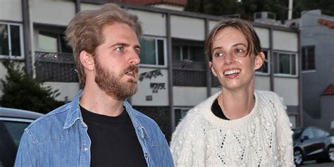 maya hawke relationship|Maya Hawke Boyfriend Christian Lee Hutson:。